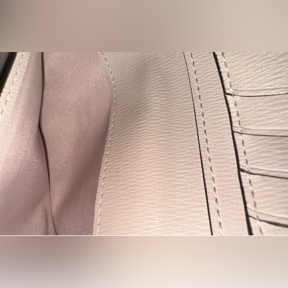 KATE SPADE Bifold Wallet | Style: Roulette Slim | Color: Coral Pink - Picture 6 of 13